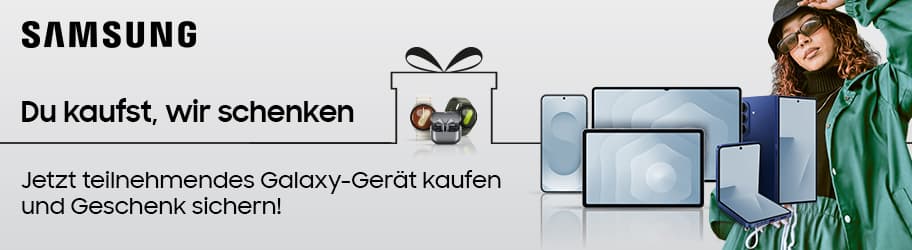 Du kaufst, wir schenken - Jetzt teilnehmendes Galaxy-Gerät kaufen und Geschenk sichern! Samsung Geräte und Frau in grünem Mantel