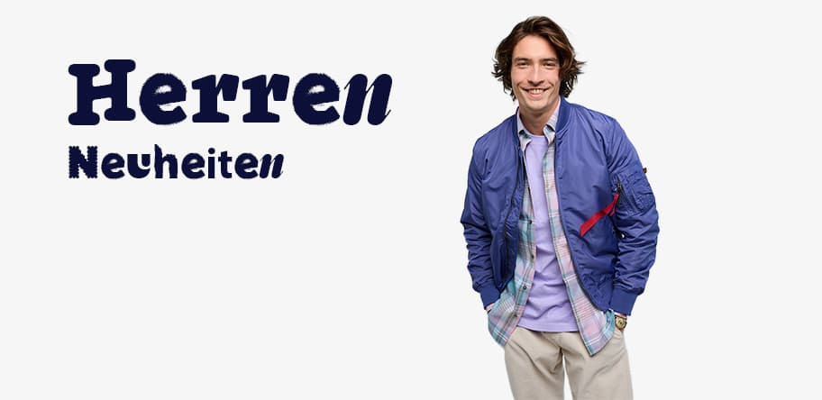 Herren Neuheiten – Mann trägt blaue Jacke, kariertes Hemd und hellbeige Hose