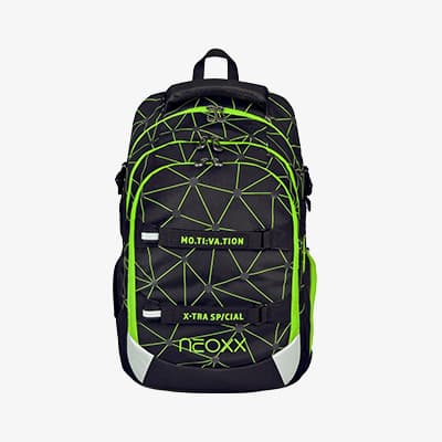 Rucksack mit grünem geometrischen Muster, Schriftzug "MO.TI.VA.TION X-TRA SPECIAL NEOXX" auf der Vorderseite