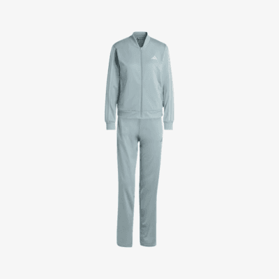 Hellblauer Adidas Trainingsanzug mit langer Hose und Jacke mit Reißverschluss, frontal vor weißem Hintergrund dargestellt